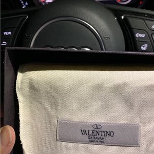 Valetnino Garavani New Wallet